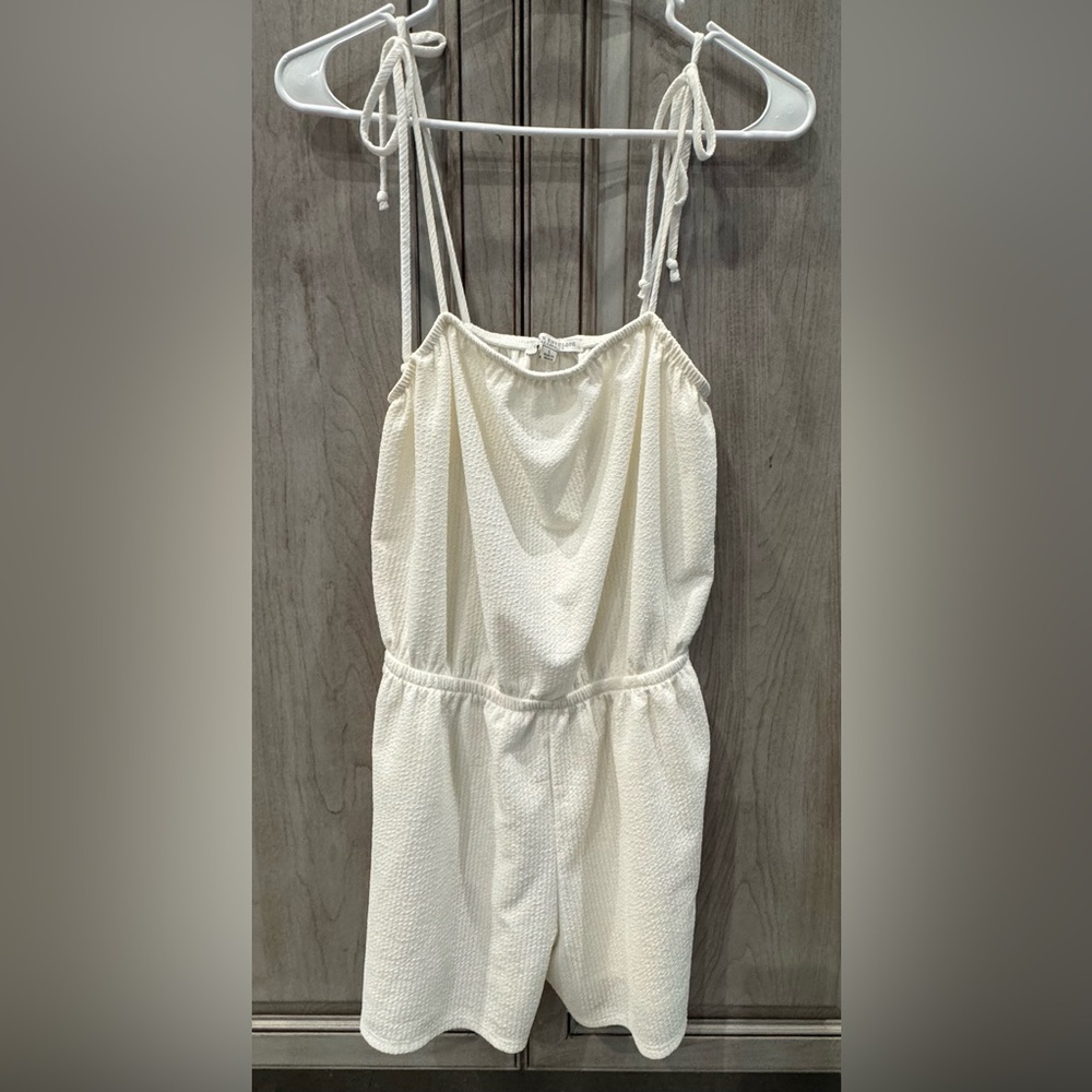 Green Envelope Las Angeles White Textured Sleeveless Romper Large